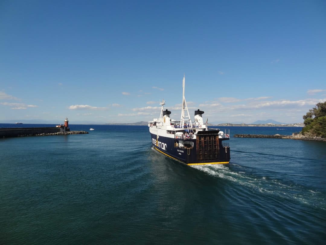 ilha traghetto porto